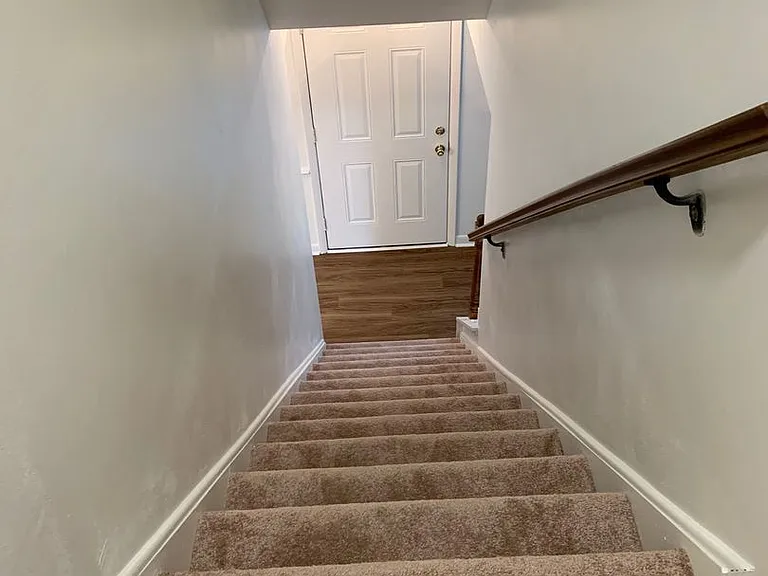 418 Marlington St — Photo 13