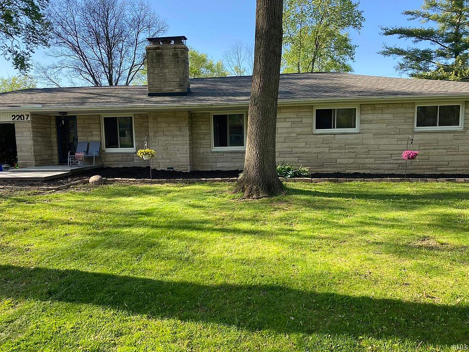 1st image of 2207 Garden Park Dr