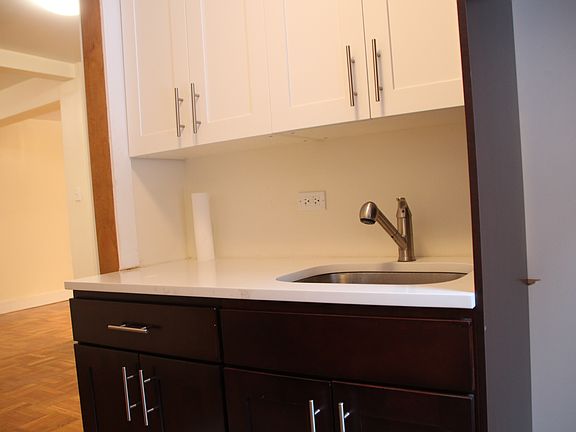 3rd image of 535 Parkside Ave APT 6N