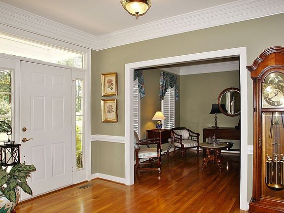4th image of 8218 Baniff Dr