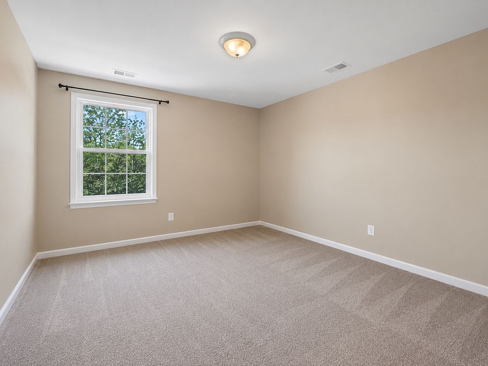 2nd image of 1604 Stable Ln