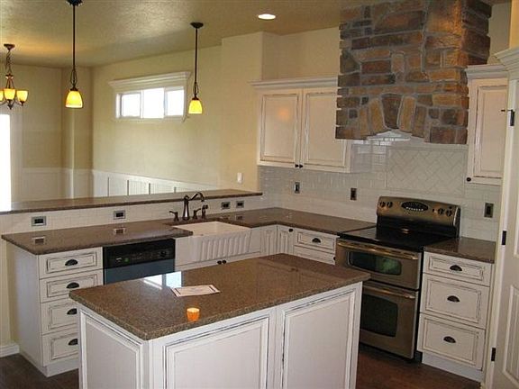 2nd image of 2246 E Deerhill Dr