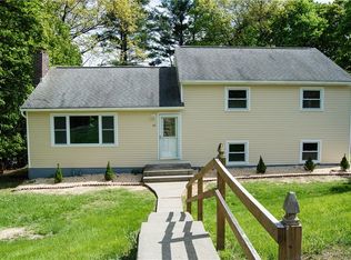 41 Forest Hill Rd, New Windsor, NY 12553