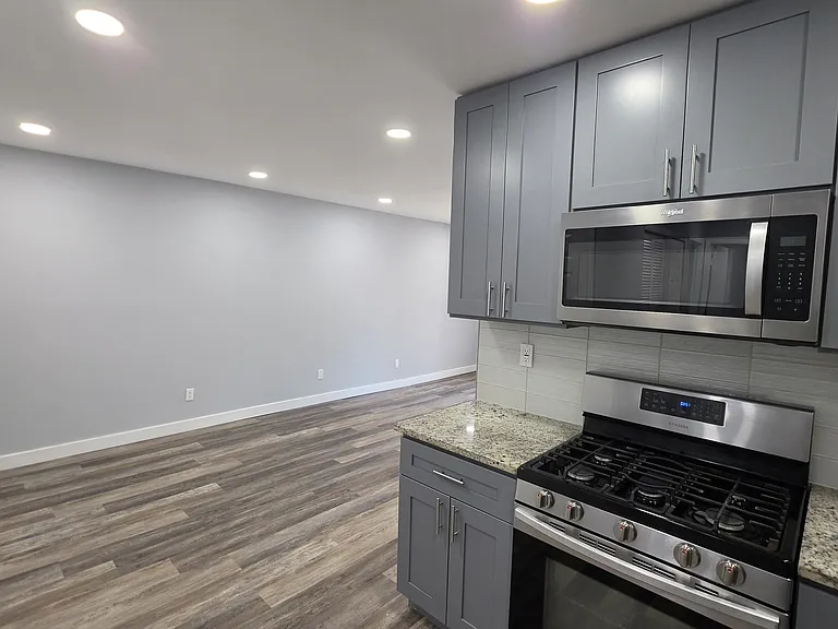 9841 Northeast Blvd #21B — Photo 2