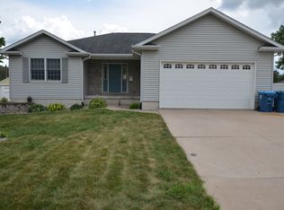 318 31st Ave, East Moline, IL 61244