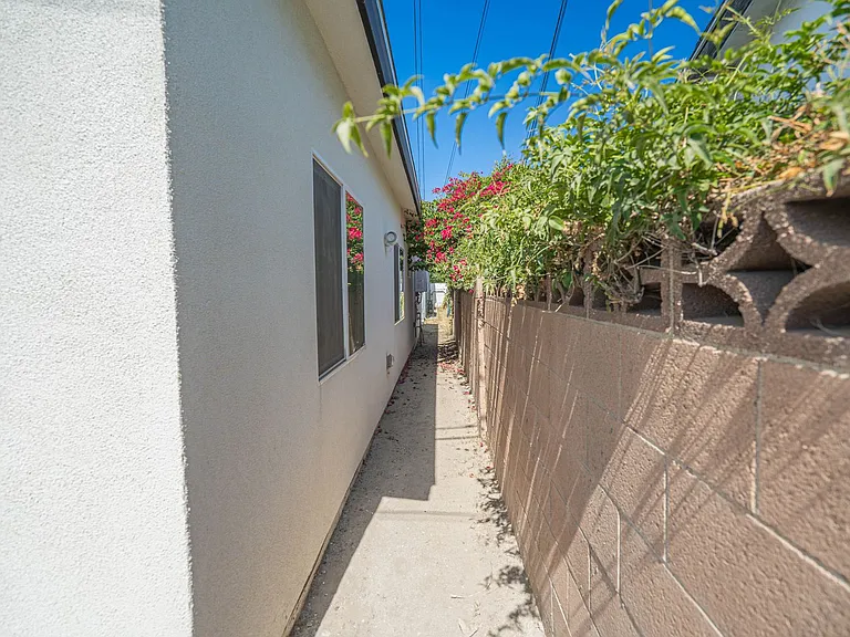 10959 Collins St — Photo 19