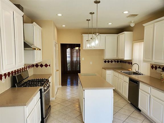 4th image of 12523 Mesquite Hollow Ln