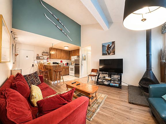 4th image of 3253 Meridian Blvd #264