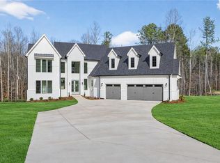 174 Chariot Ct, Jefferson, GA 30549