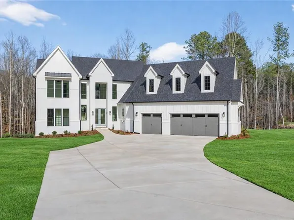 174 Chariot Ct, Jefferson, GA 30549