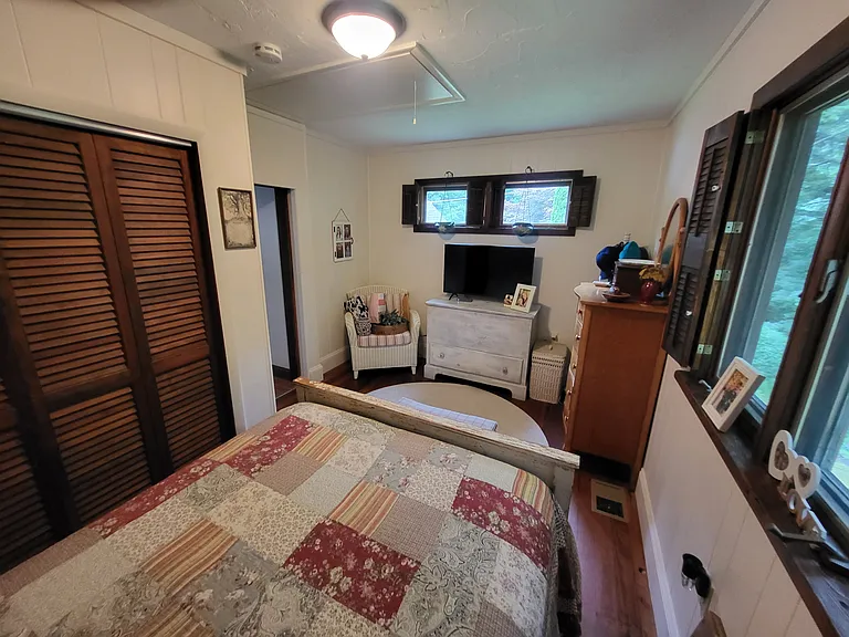 22 Hill St — Photo 13