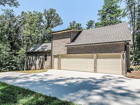 3rd image of 5326 Rio Vista Ln