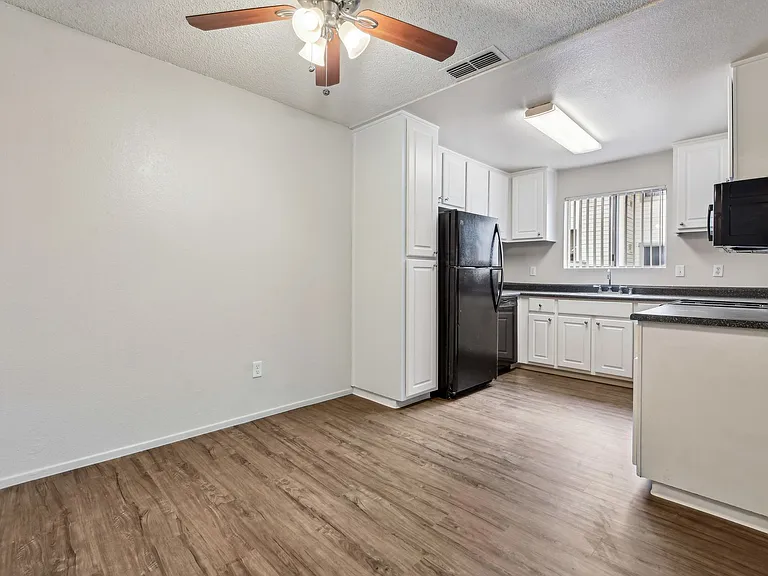 Riverview Ranch Apartments — Photo 27