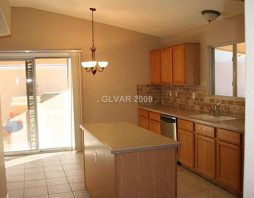 2nd image of 3101 Saint Tropez St