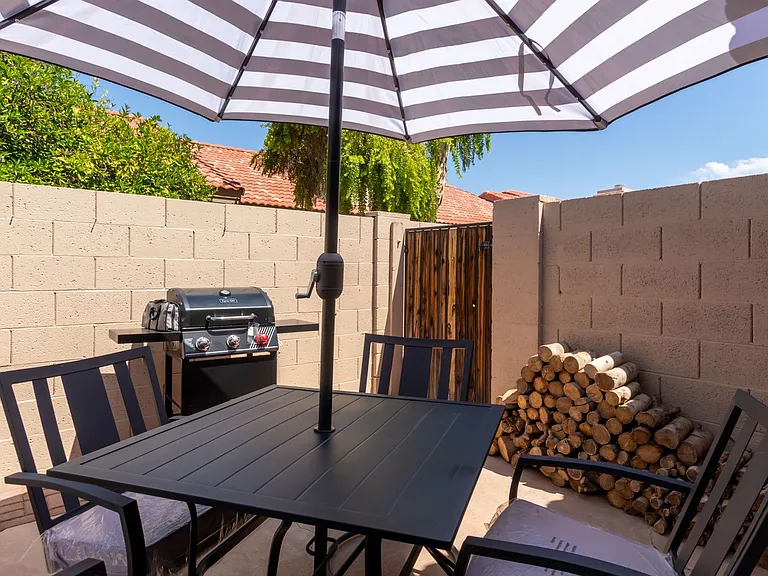 945 N Pasadena St #125 — Photo 46