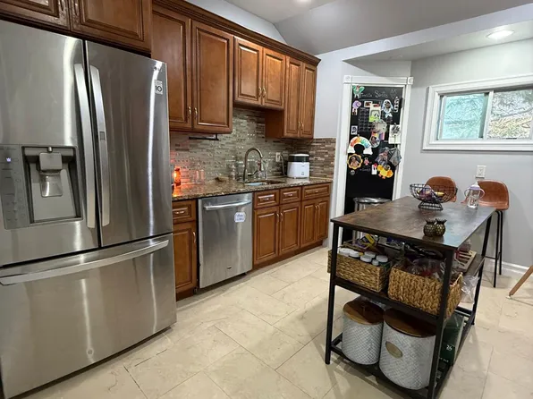 (undisclosed Address), Yonkers, NY 10703