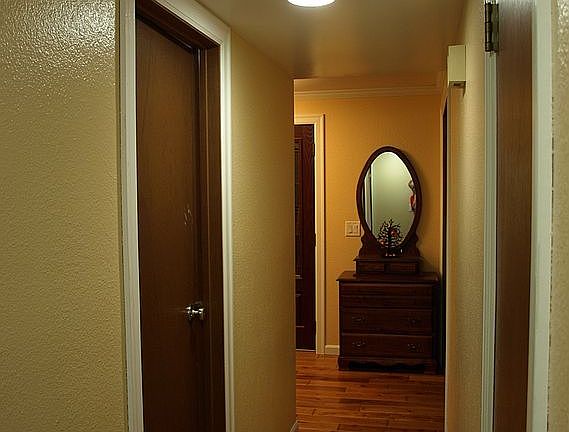 5th image of 21831 NE 18th Way