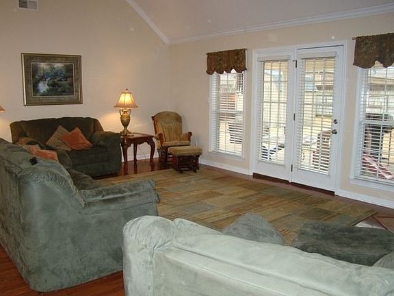 4th image of 159 Elkwood Ln