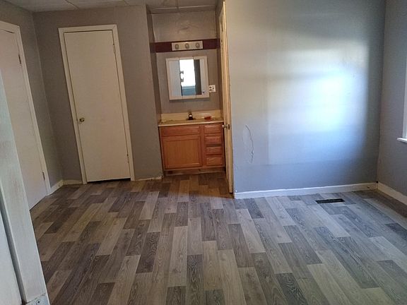 3rd image of 108 N Hogan St APT A