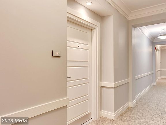 Welcome to Condo #212 in elevator building