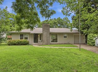 7216 NW Coronado St, Kansas City, MO 64152