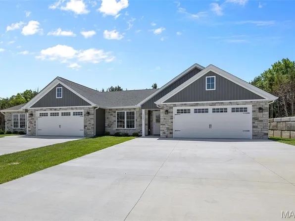 1529 Hickory Lndg, De Soto, MO 63020