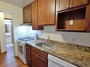 1830 Hayes St NE #5, Minneapolis, MN 55418