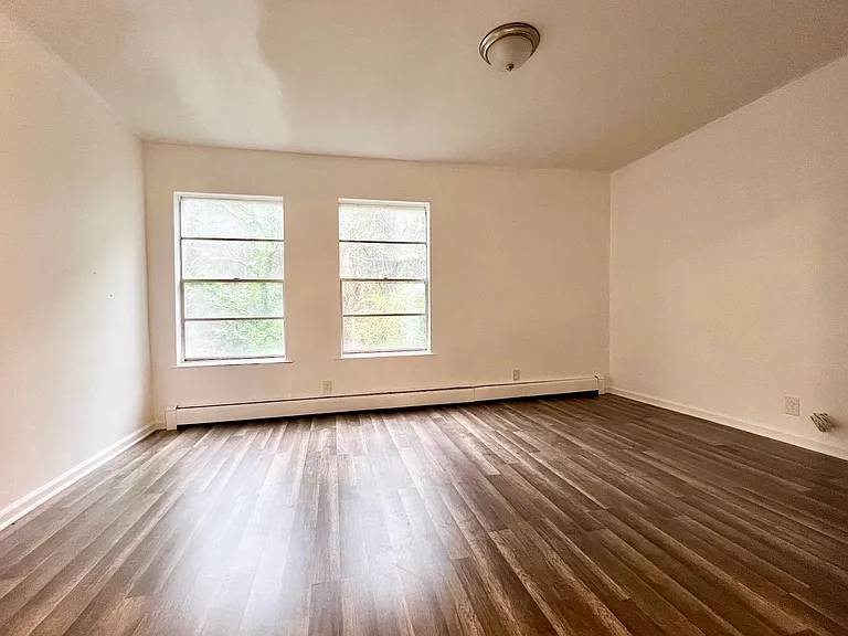 309 Ross St NE — Photo 9