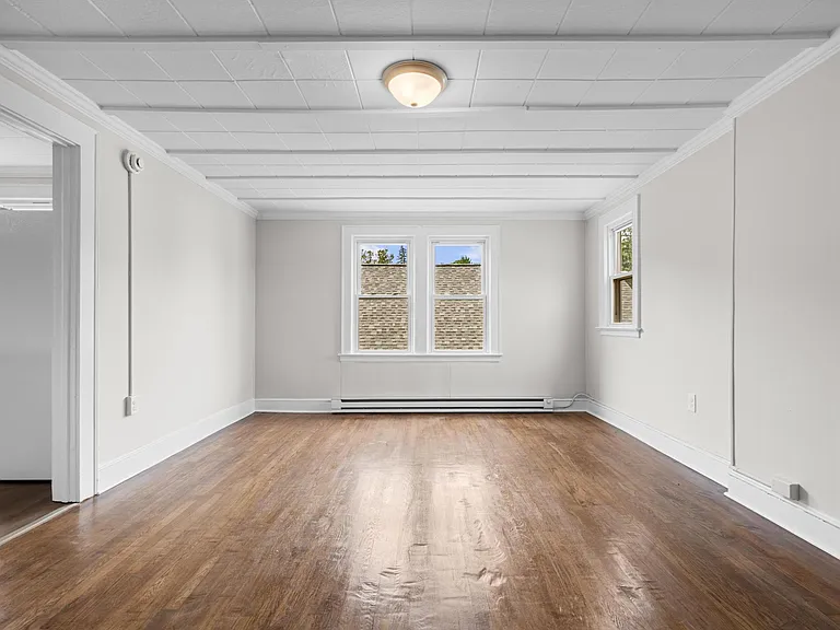 35 Newton St #3 — Photo 15