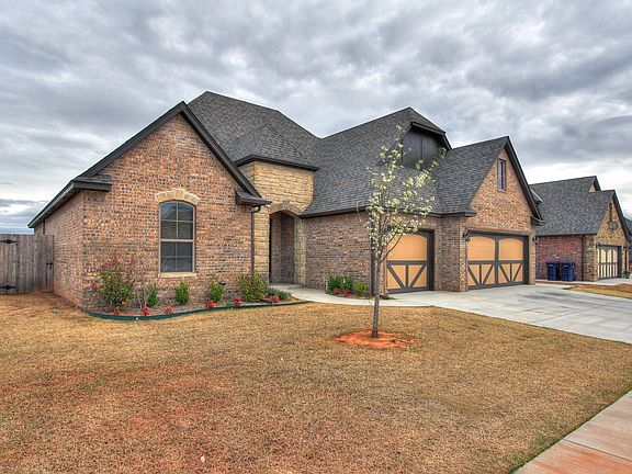 4th image of 308 Old Home Pl