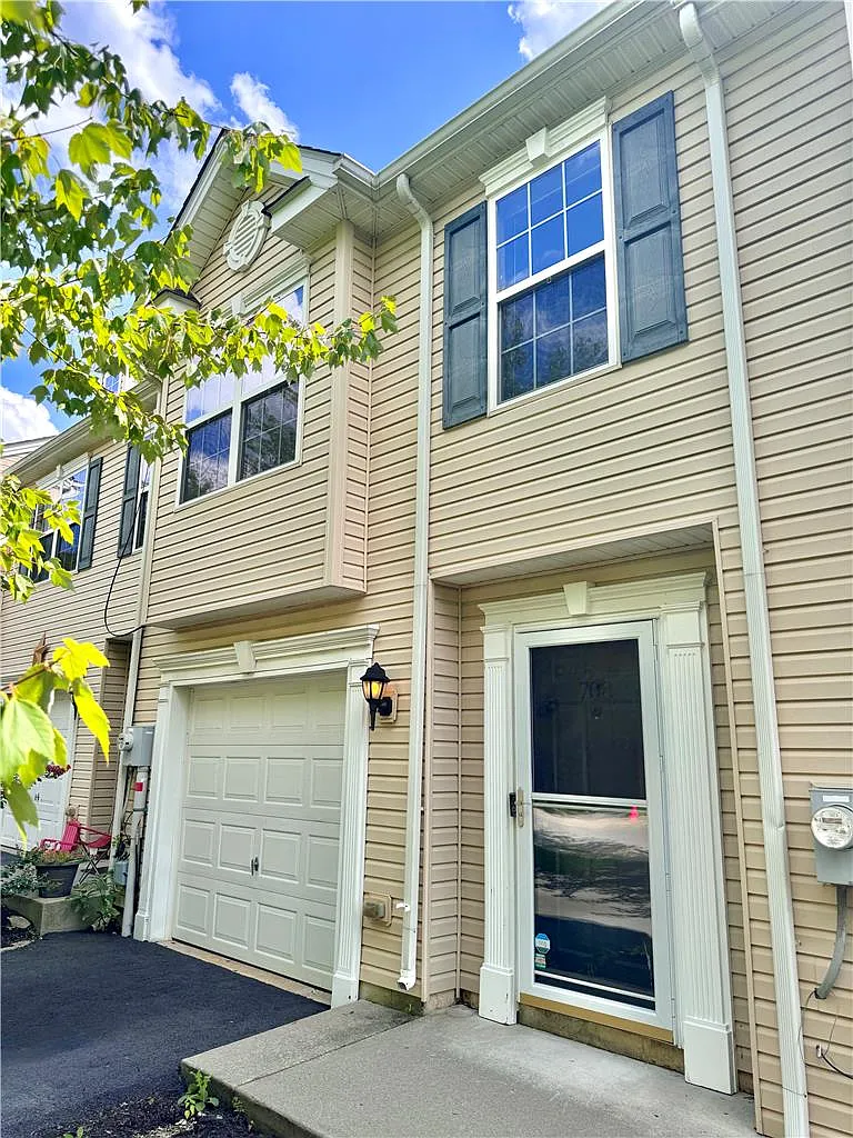 2 bed, 2.5 bath, 1497 sqft, $2,150 — Photo 1