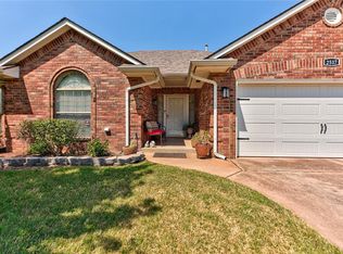 2517 Prescott Ave, Edmond, OK 73013