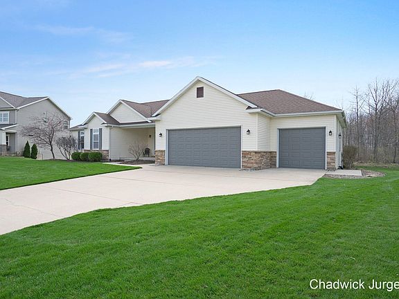 4th image of 7855 Golf Point Dr SE