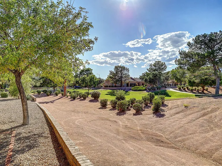 2501 Showcase Dr — Photo 35