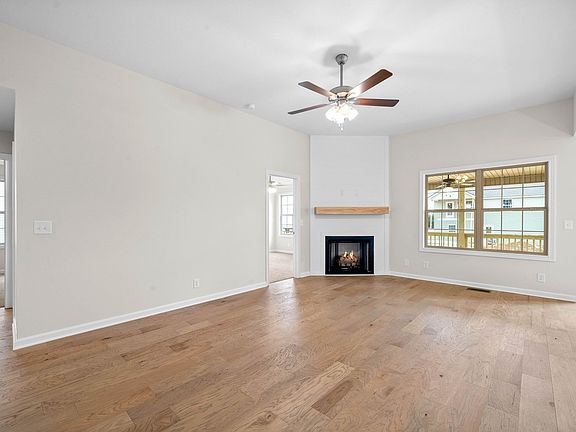 3rd image of 1594 Fredrick Dr Lot 604