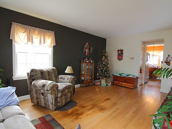 3rd image of 1220 Marquette Ave