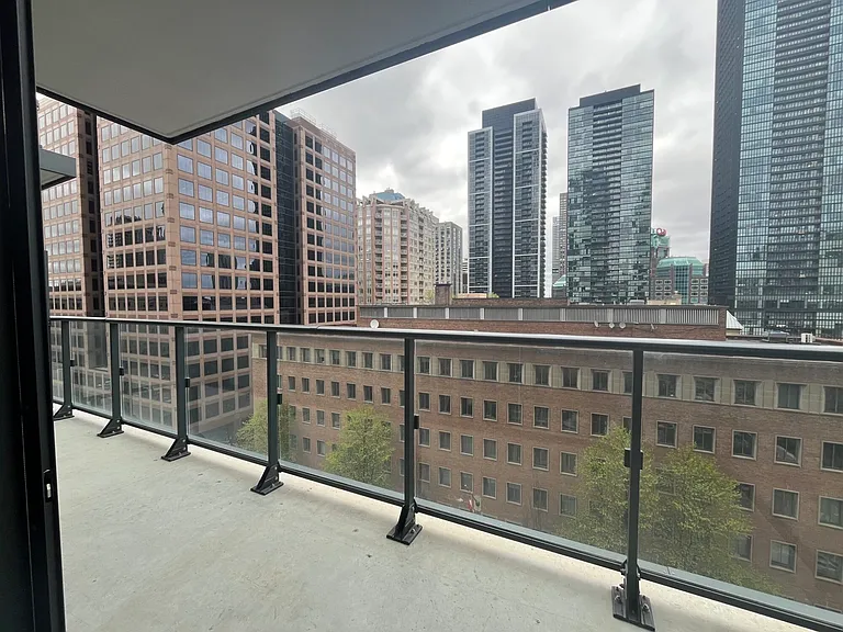 634 Church St #7 — Photo 16