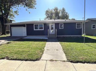 914 Main St, Osage, IA 50461