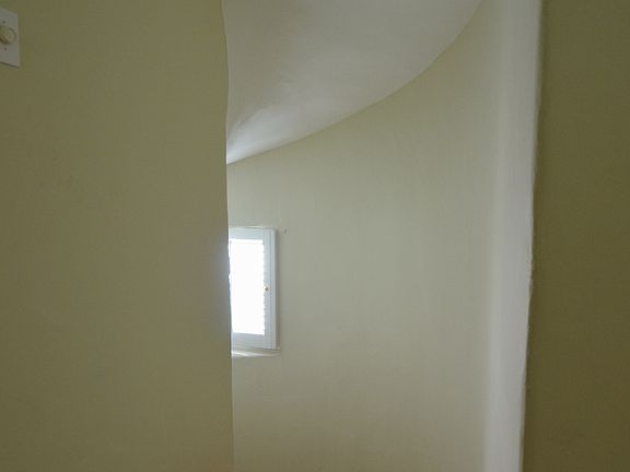 4th image of 1812 Courtney Ave