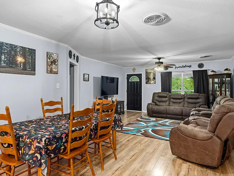 70 Sue Ann Dr — Photo 13