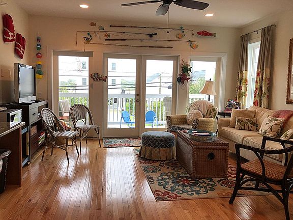 2nd Floor Living Area