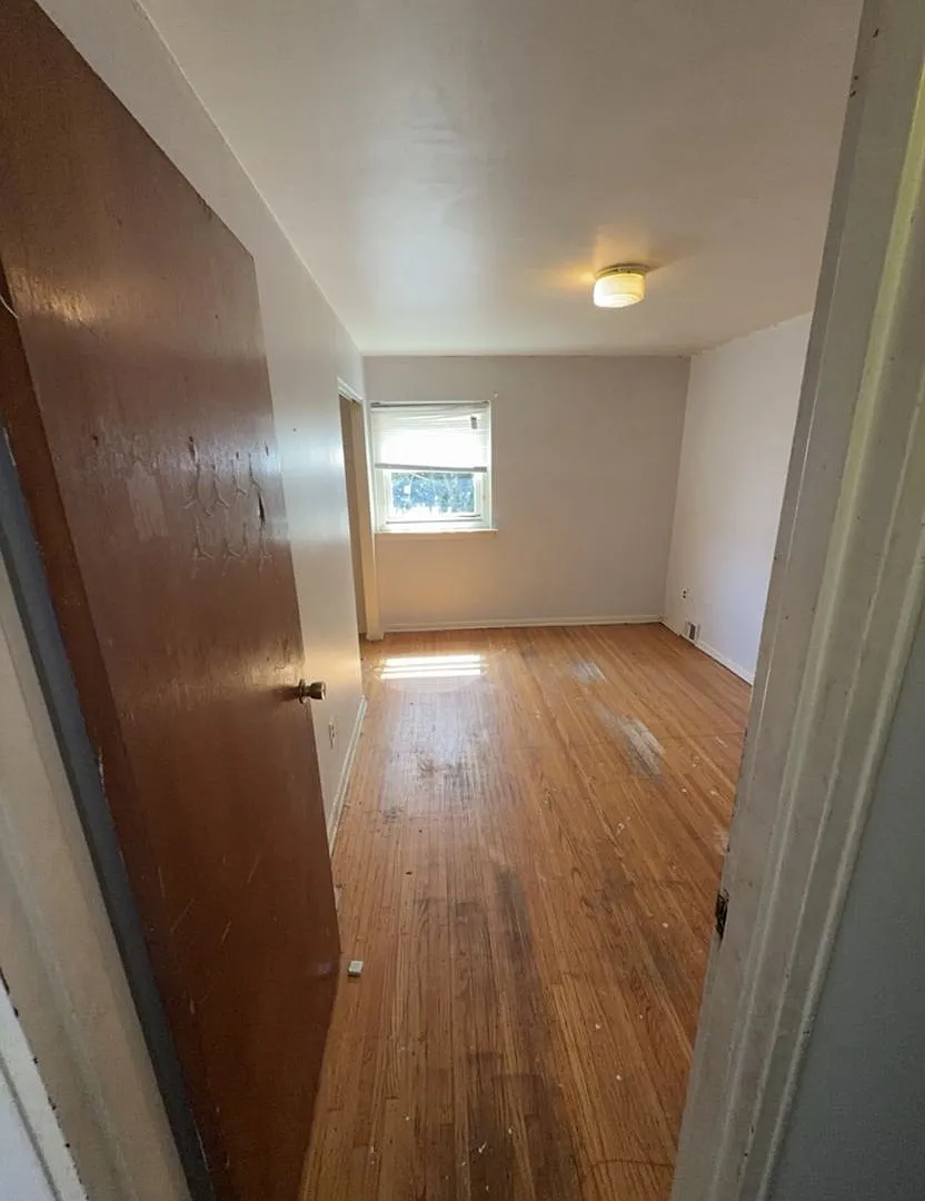 2607 Tremont St — Photo 4