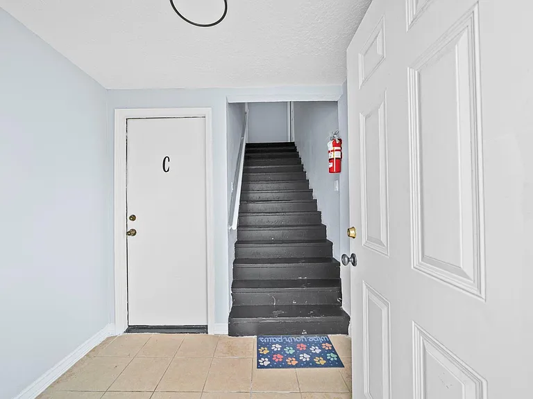 904 Beverly Ave #C — Photo 13