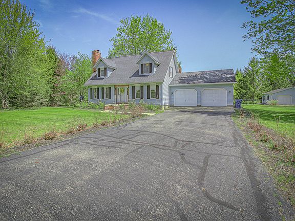 3rd image of 7120 15 1/2 Mile Rd