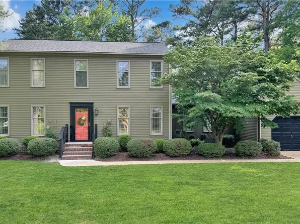 103 Cherry Point Dr, Yorktown, VA 23692