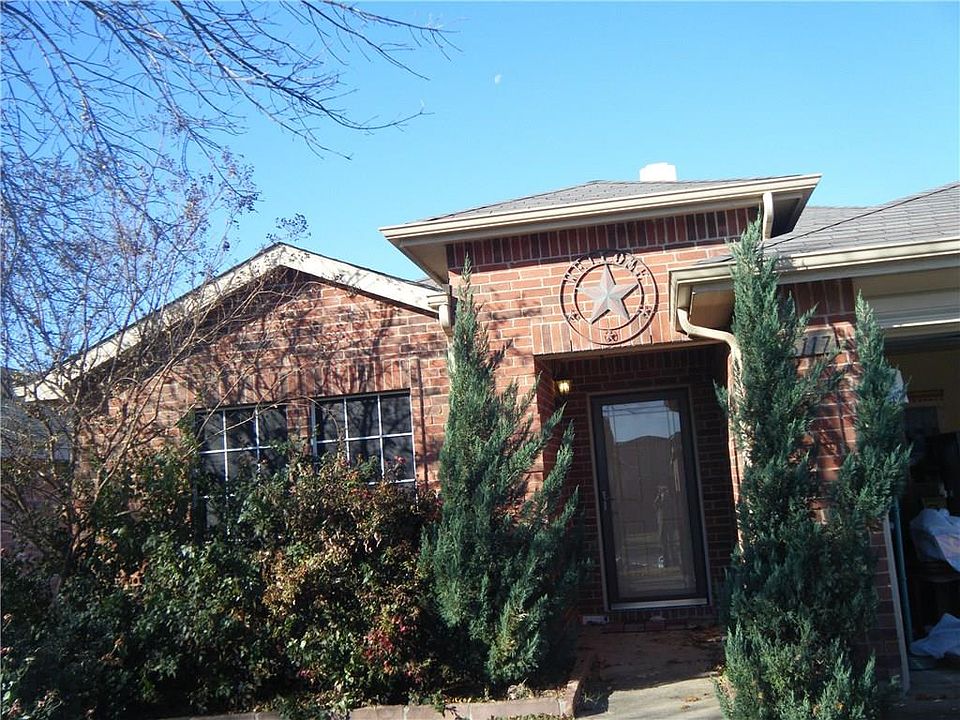 1st image of 16117 Hollyhill Ct