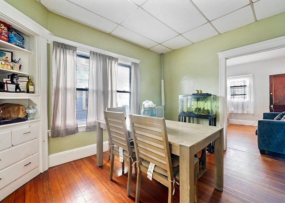 62 N Putnam St Danvers, MA, 01923 Apartments for Rent Zillow