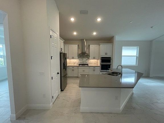 4th image of 8671 Bridgeport Bay Cir