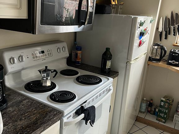 4th image of 76 Fairmont St #3