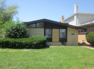 15332 Oak St, Dolton, IL 60419